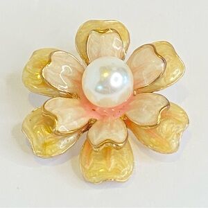 Vintage Enamel Flower Pendant Peach Pink White Faux Pearl Gold Tone